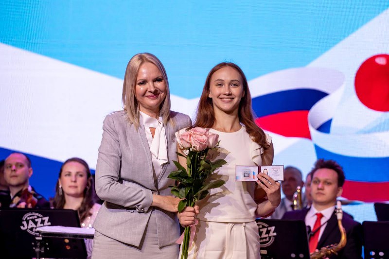 Юная благовещенка вошла в историю как первая в нашем городе гимнастка, получившая звание мастера спорта!