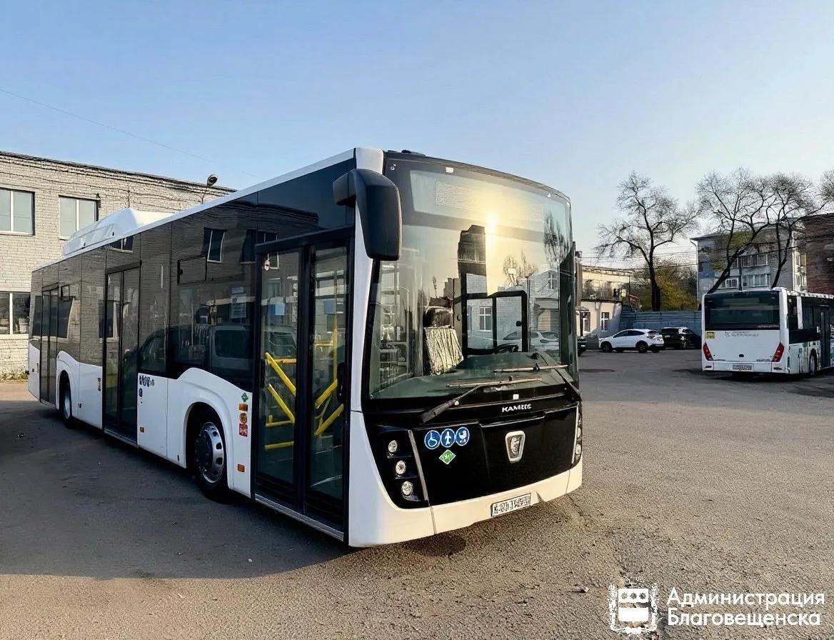 2 новых газовых автобуса прибыли в Благовещенск. Ещё два ожидают на следующей неделе