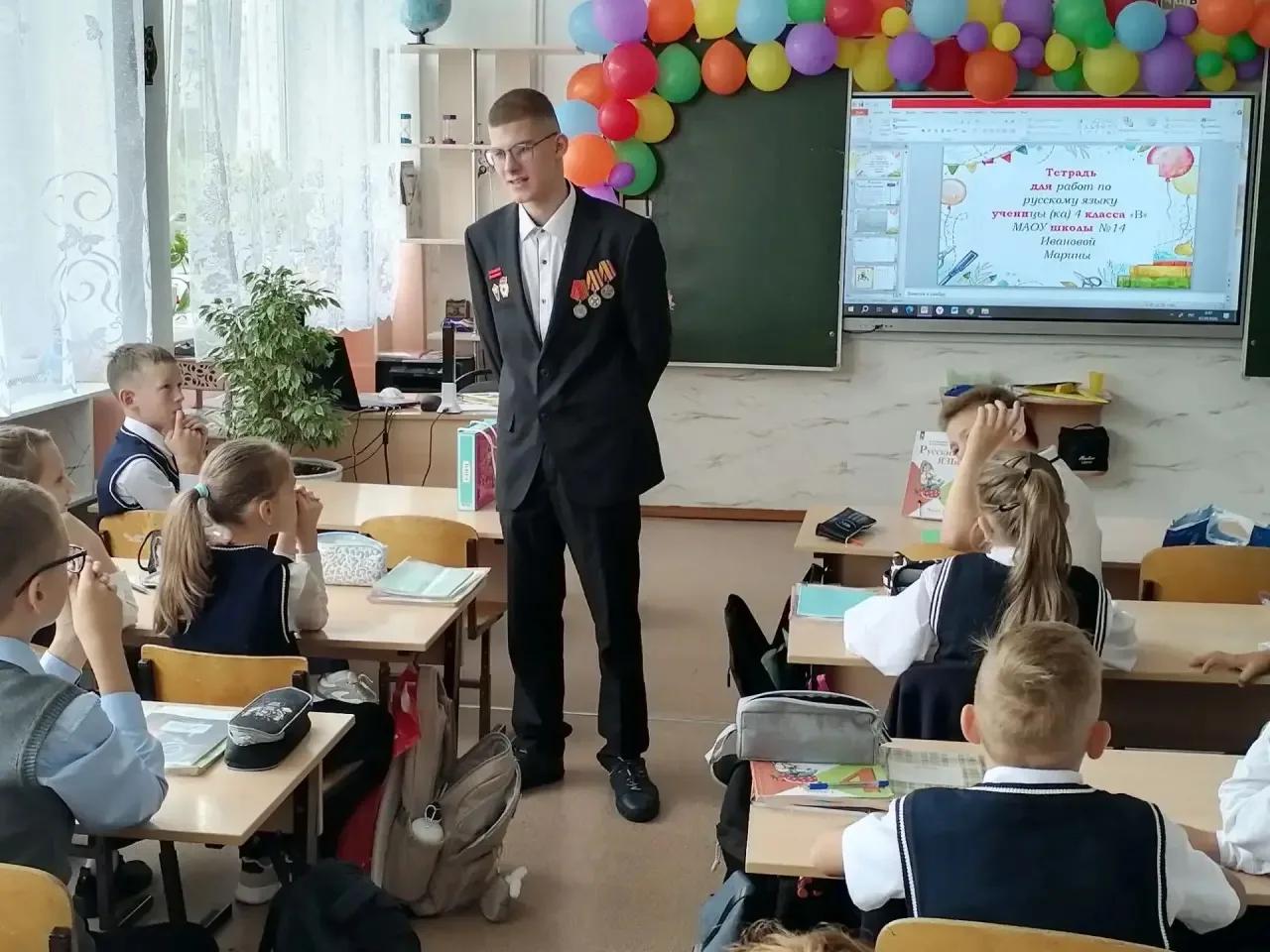 Ветеран СВО проводит уроки мужества для школьников и учится на оператора БПЛА