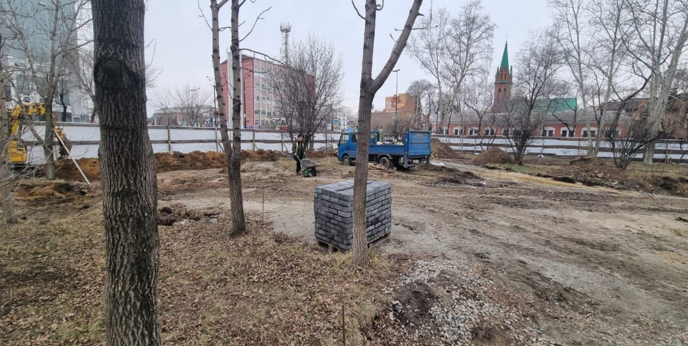 В Благовещенске возобновили работы в сквере Приёмыхова В Благовещенске возобновили работы в сквере Приёмыхова
