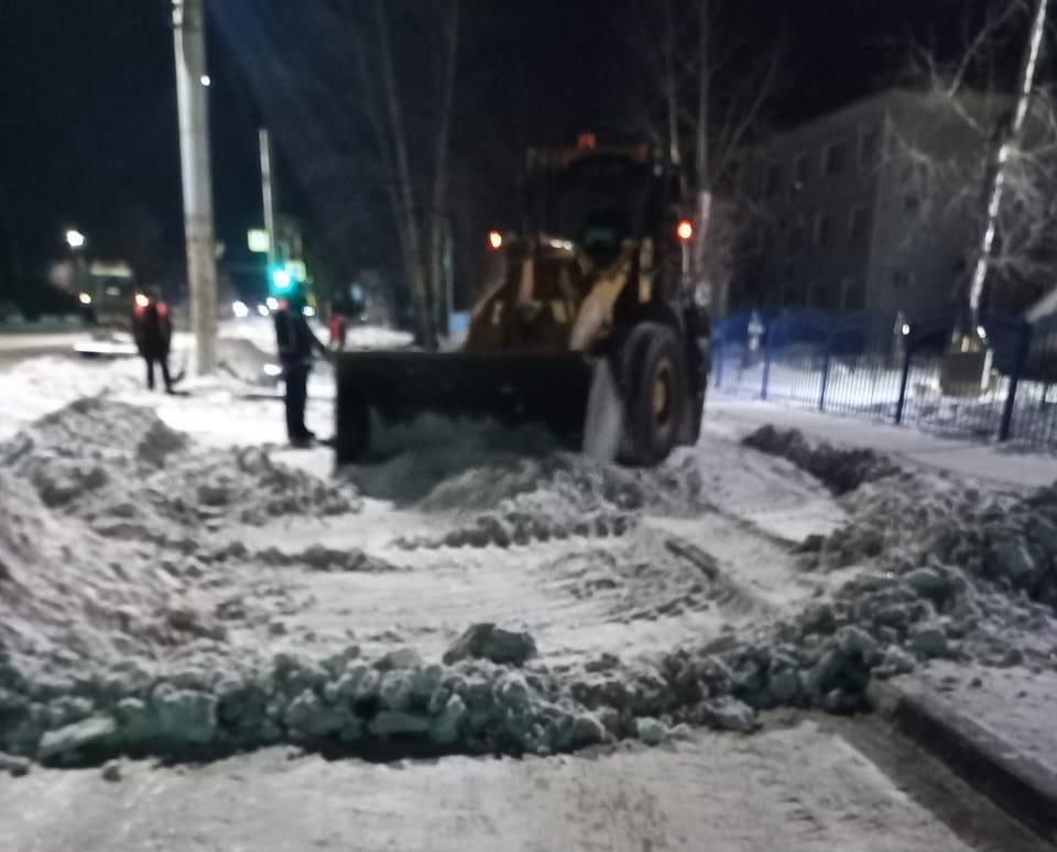 ГСТК почистит тротуары в центре города и на кольцевой развязке в Благовещенске ГСТК почистит тротуары в центре города и на кольцевой развязке в Благовещенске