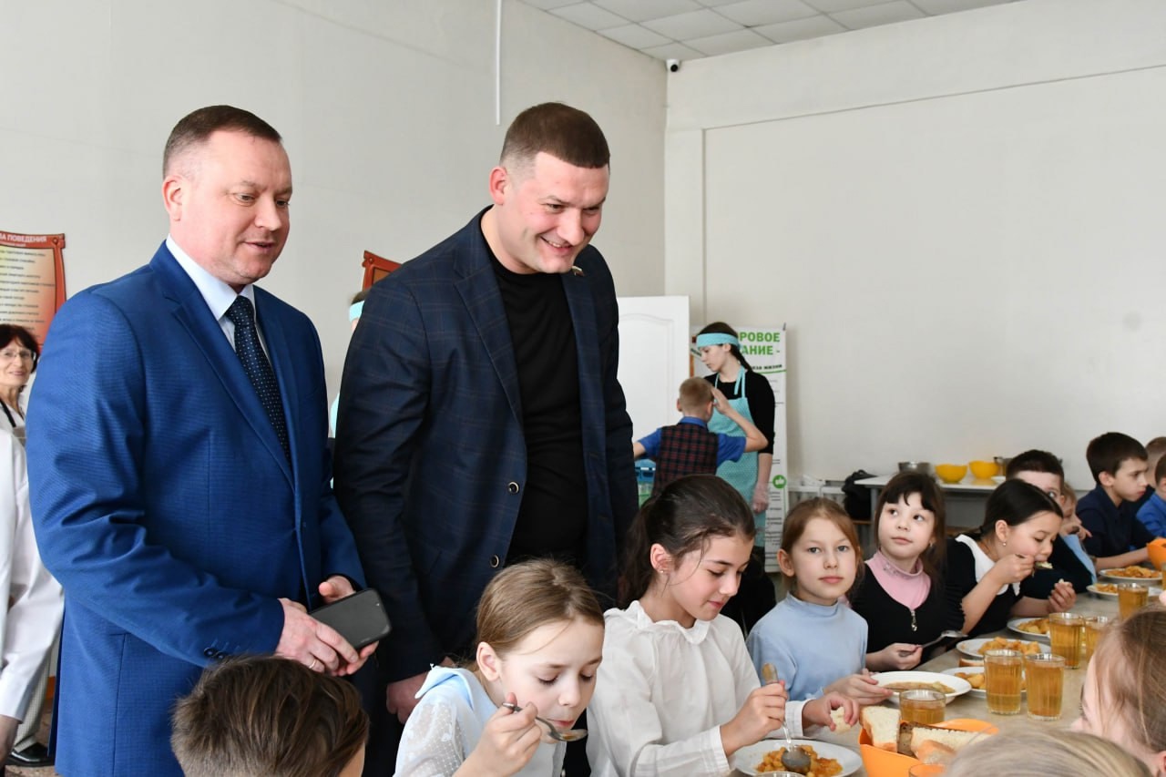 Мониторинг качества школьного питания: в Благовещенске проверили ещё 3 столовых в учебных заведениях Мониторинг качества школьного питания: в Благовещенске проверили ещё 3 столовых в учебных заведениях
