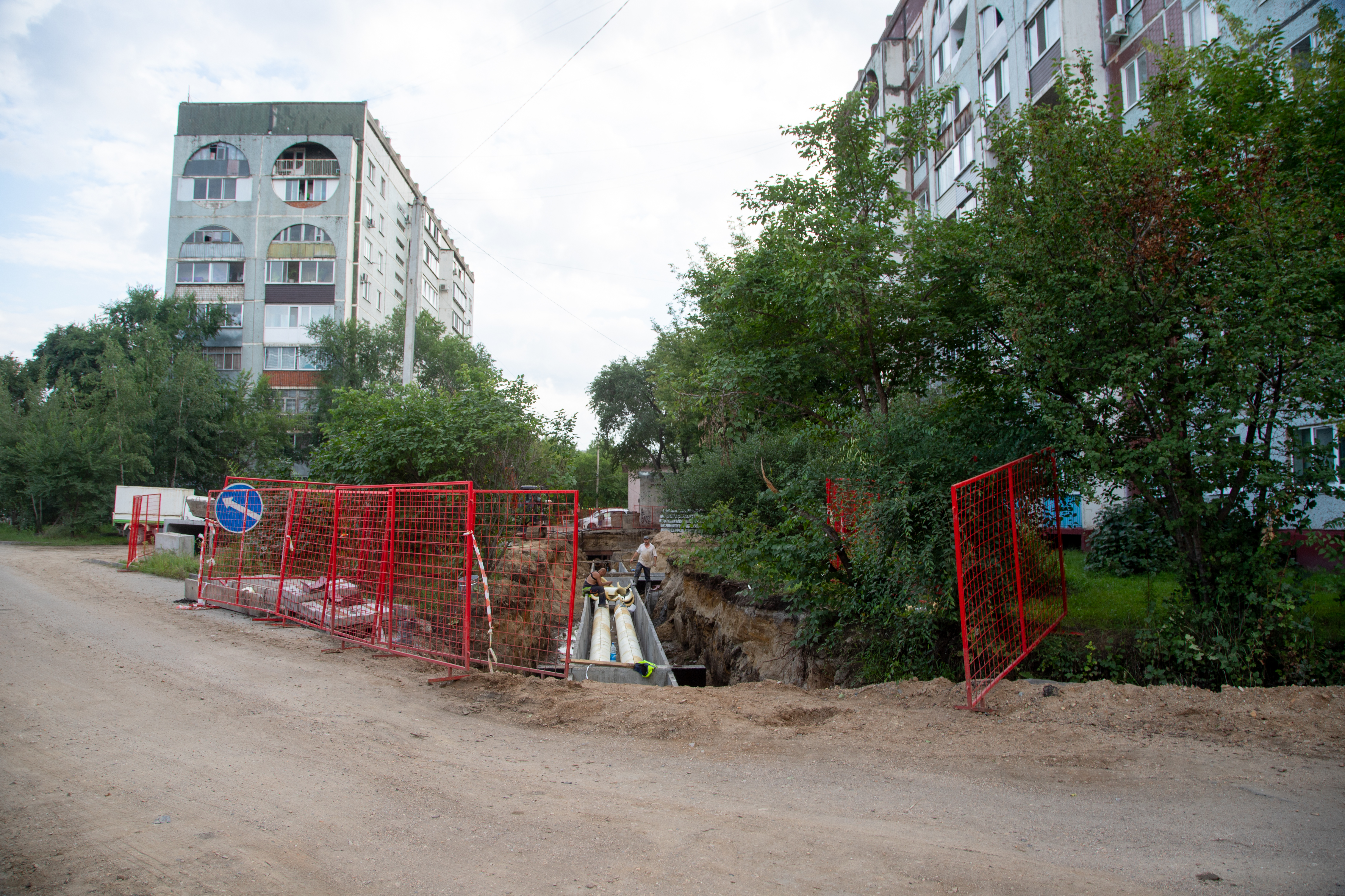  В Благовещенске горячая вода частично появилась в домах по Дьяченко