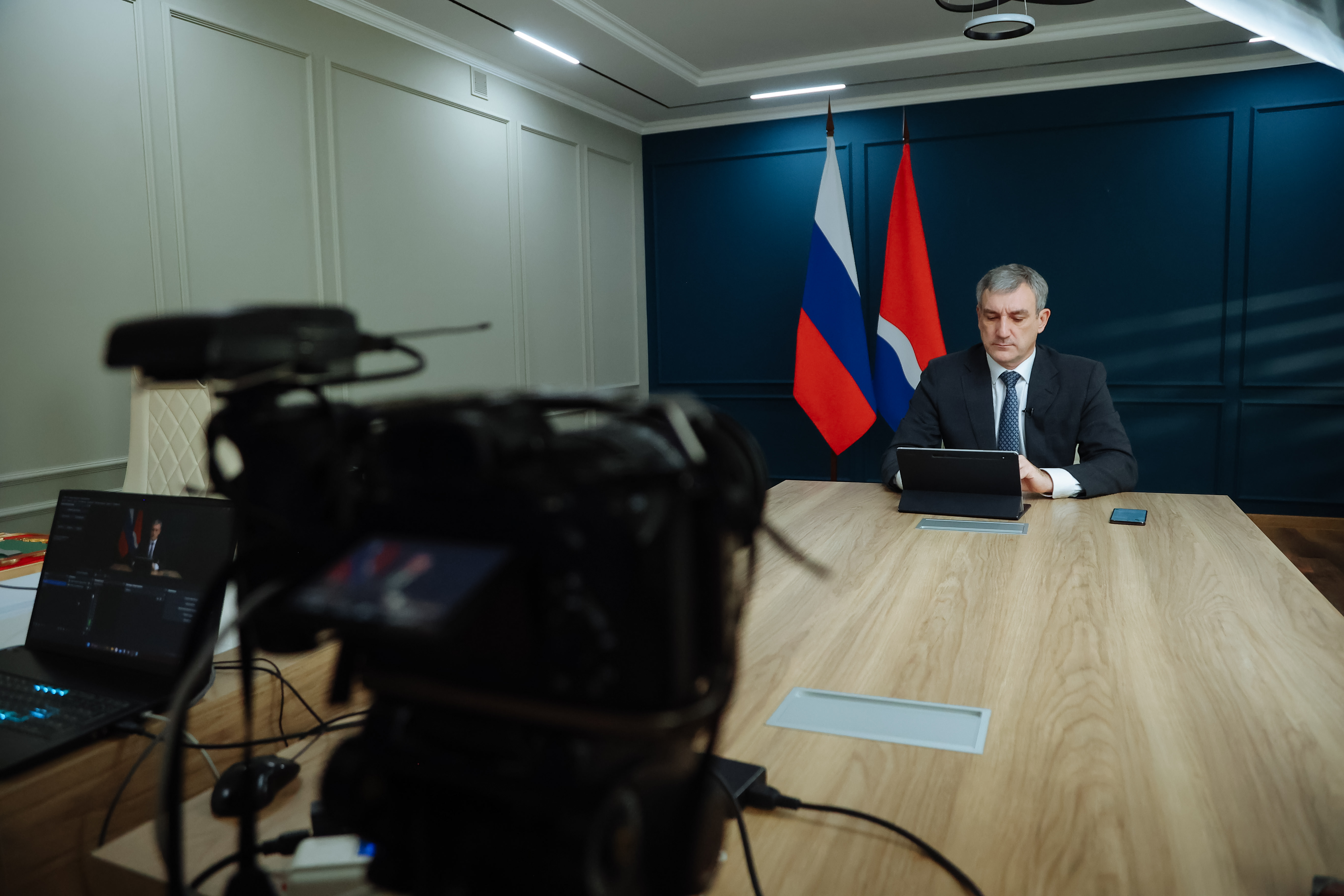 Глава области Василий Орлов во время прямого эфира поблагодарил команду администрации Благовещенска за работу