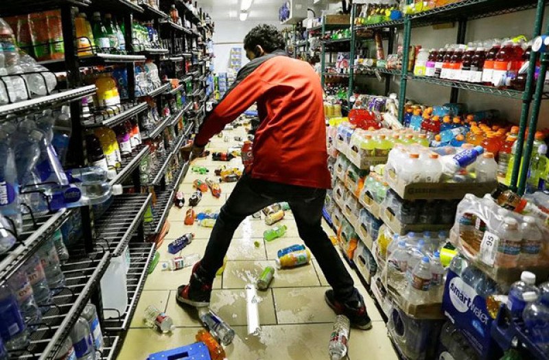 Благовещенцам рассказали, кто платит за разбитый товар в магазине Благовещенцам рассказали, кто платит за разбитый товар в магазине