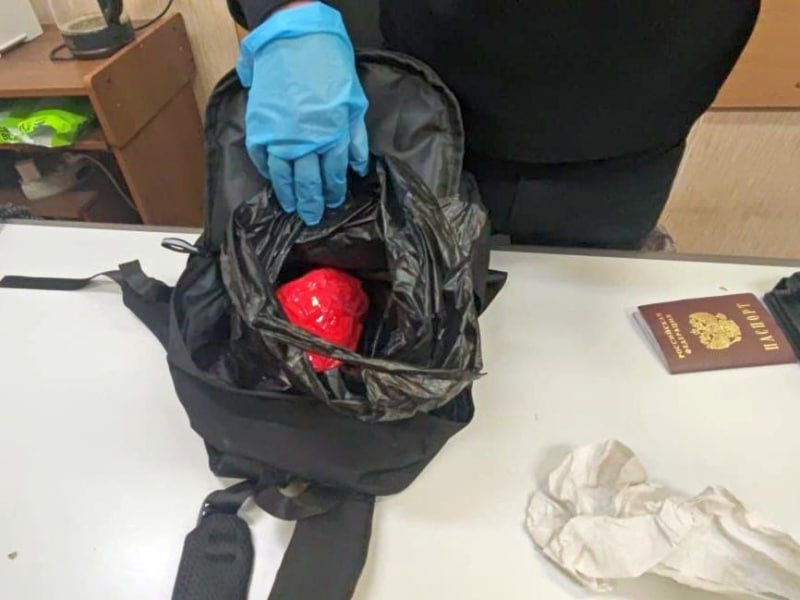 В Благовещенске пресечена деятельность студента, подозреваемого в сбыте синтетического наркотика