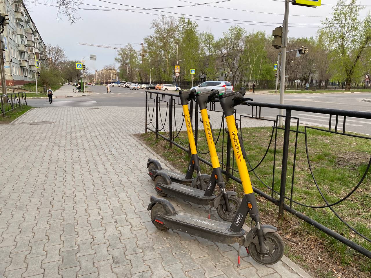 В Благовещенске за сутки вывезли около двух сотен электросамокатов В Благовещенске за сутки вывезли около двух сотен электросамокатов