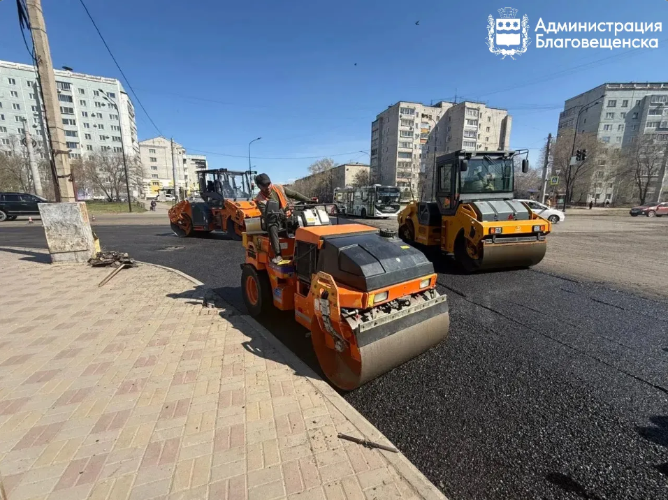 В Благовещенске во время ямочного ремонта обновили почти 30 тысяч «квадратов». Работы продолжаются   