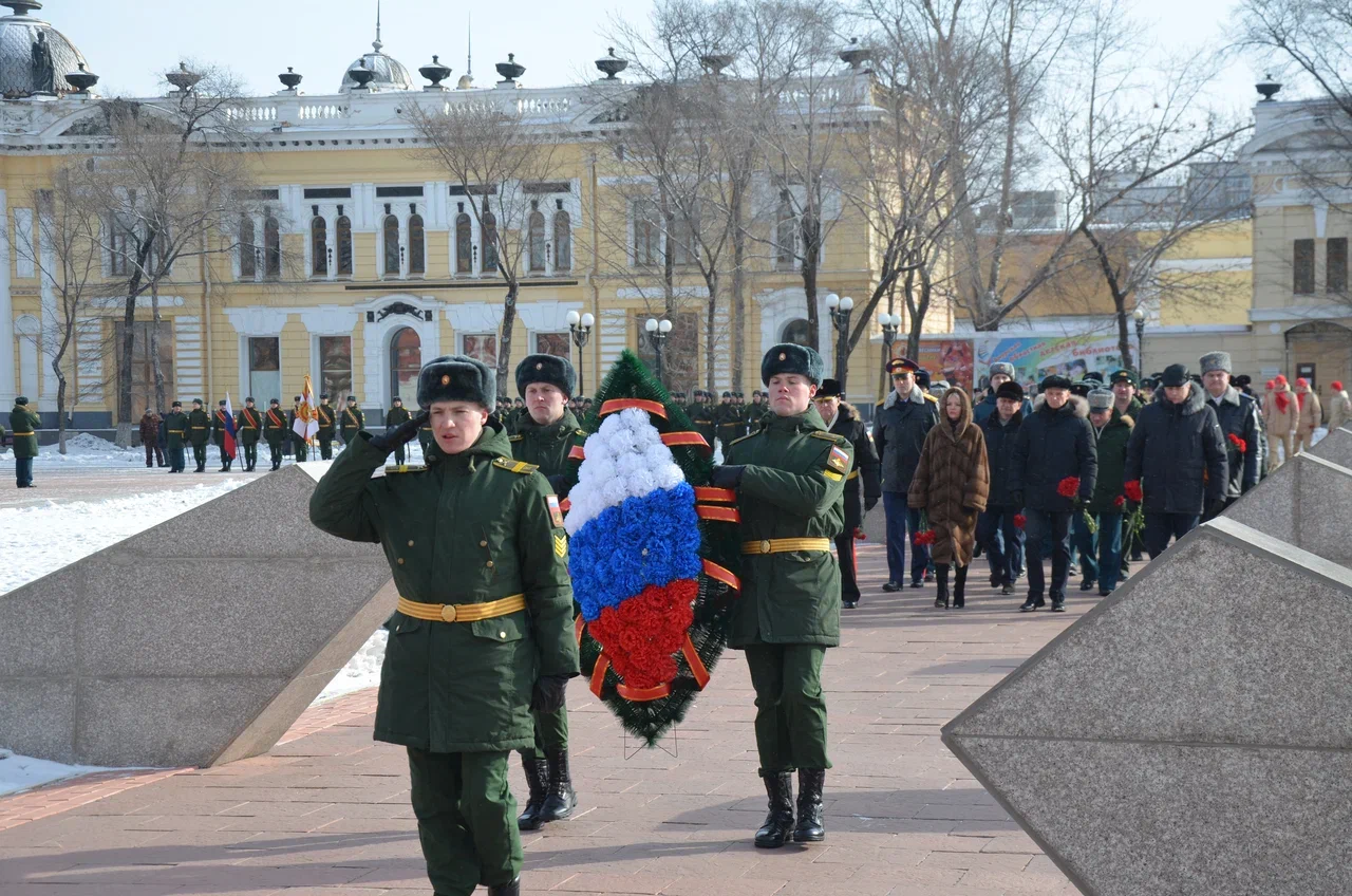 В День защитника Отечества в Благовещенске почтили память воинов