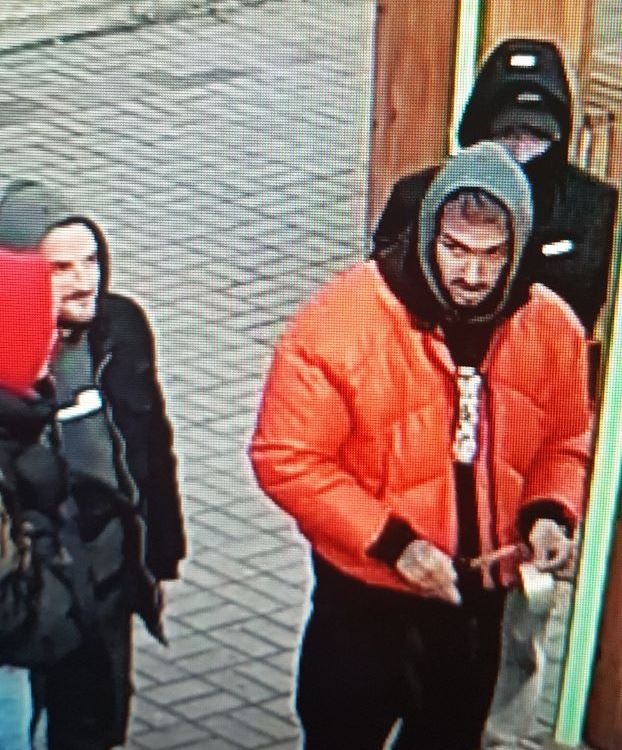 В Благовещенске «Деды Морозы» испортили сквер 
