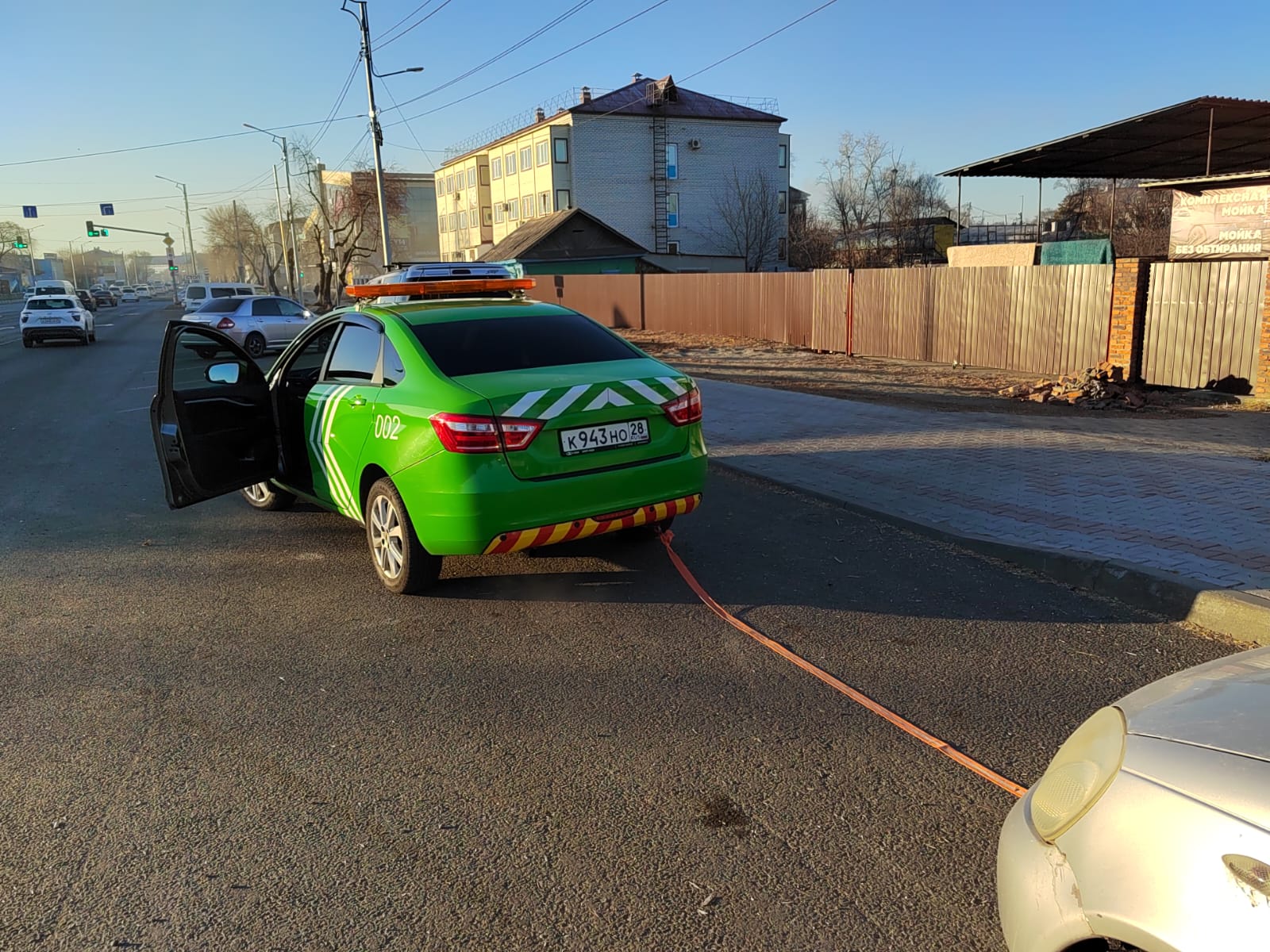 «Дорожный патруль» устранил пробку на кольцевой развязке в Благовещенске «Дорожный патруль» устранил пробку на кольцевой развязке в Благовещенске
