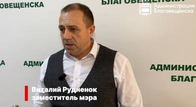 В домах, которые накануне подключили к теплоснабжению после устранения порыва в микрорайоне, коммунальщики отлаживают систему поквартирно.