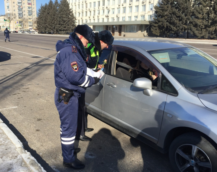 Госавтоинспекция напоминает благовещенцам о правилах перевозки детей