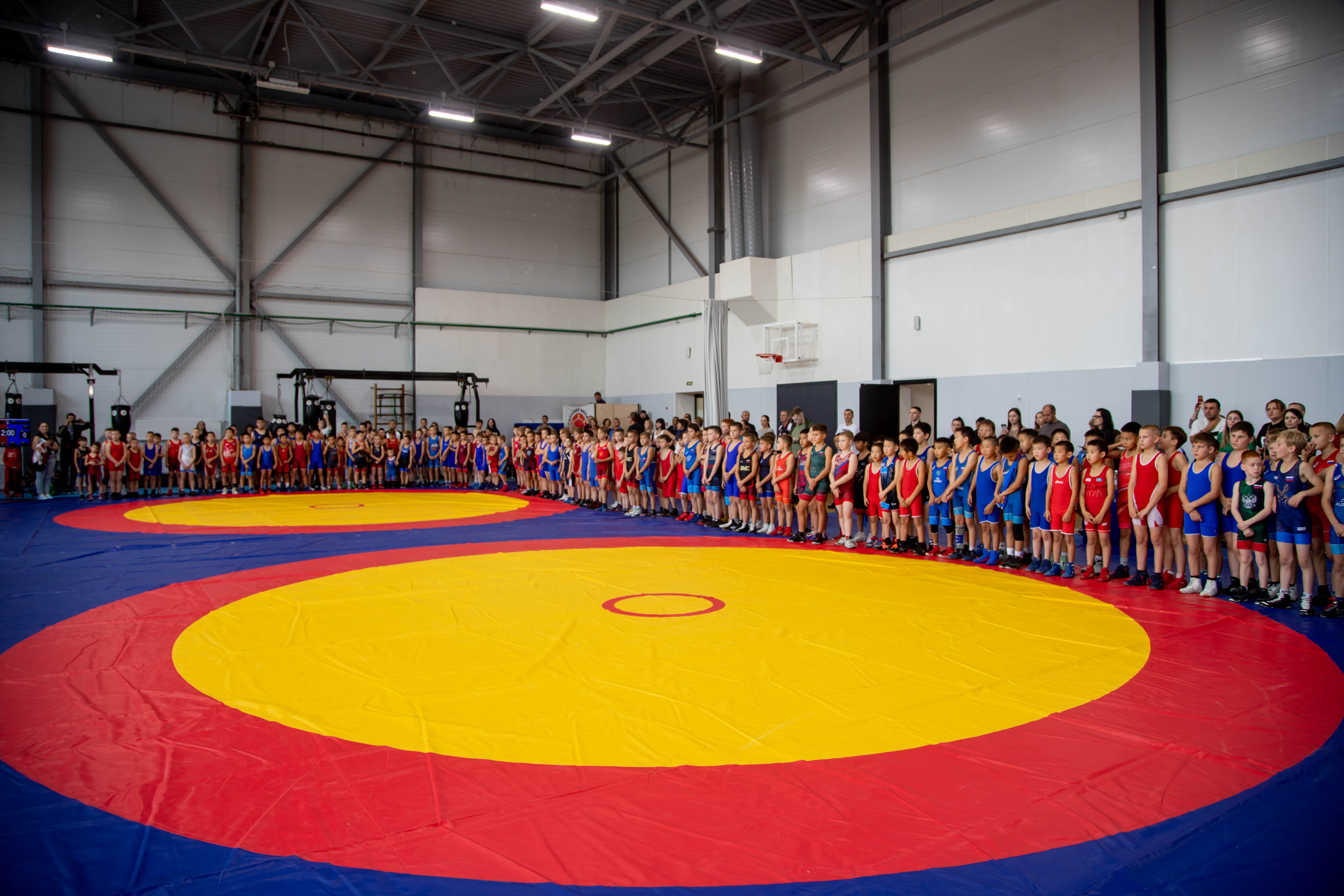 Памятный турнир по вольной борьбе в Благовещенске объединил спортсменов из семи регионов Дальнего Востока