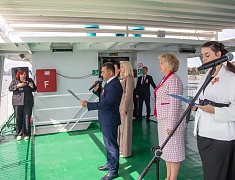 На Амуре прошла традиционная акция «Цветы на воде»