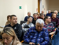 Мэр Благовещенска Олег Имамеев собрал предпринимателей, занимающихся пассажирскими перевозками