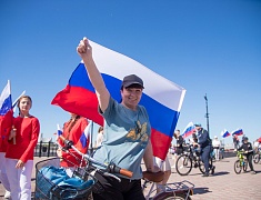 Благовещенские школьники в День России получили первые паспорта