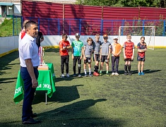 В Благовещенске юные футболисты сыграли на всесезонном корте на Нагорной