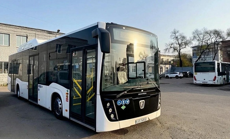 2 новых газовых автобуса прибыли в Благовещенск. Ещё два ожидают на следующей неделе