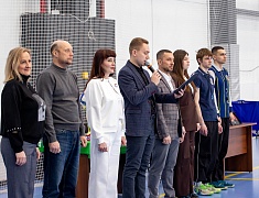 В Благовещенске впервые прошел турнир по волейболу сидя