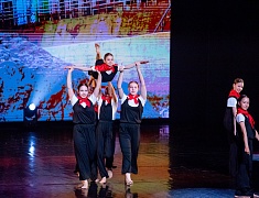 В общественно‑культурном центре прошел благотворительный концерт «Крымская весна»