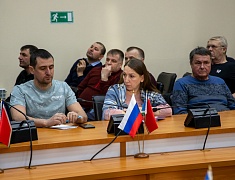 Мэр Благовещенска Олег Имамеев собрал предпринимателей, занимающихся пассажирскими перевозками