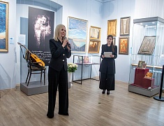 В Благовещенске открылась выставка к 70-летию Александра Тихомирова
