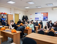 Школьники города смогли примерить на себя роль энергетиков Благовещенской ТЭЦ