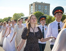 Бал цветов и Семейный бал украсили Благовещенск