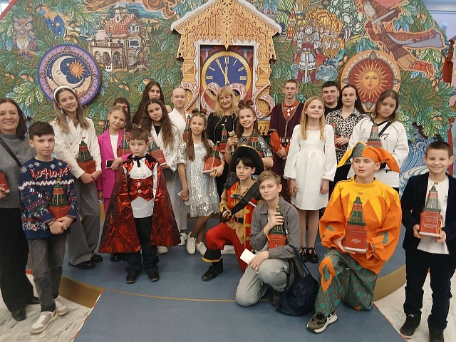 Юные артисты и спортсмены из Благовещенска побывали на Кремлёвской ёлке 