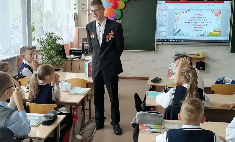 Ветеран СВО проводит уроки мужества для школьников и учится на оператора БПЛА