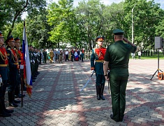 В Благовещенске в день ВДВ почтили память воинов-десантников