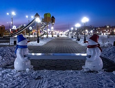 Мэр Олег Имамеев провёл выездное совещание по новогоднему оформлению города