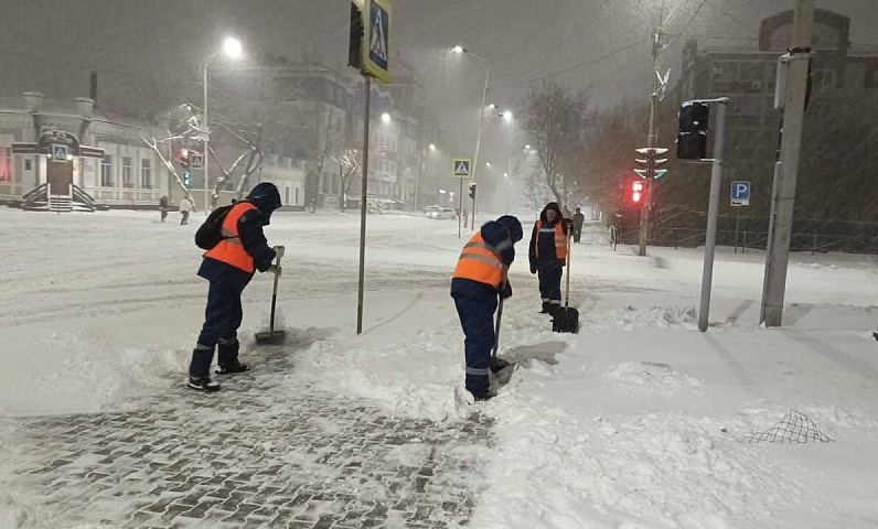 Стихия ударила по Благовещенску: такого снегопада в областном центре не было век!