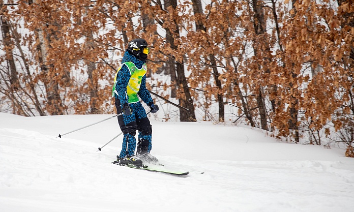 В Благовещенске прошло первенство города по горным лыжам и сноуборду, посвящённое памяти выпускника ДВОКУ, Героя России Ковтуна Андрея
