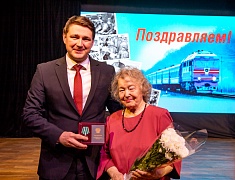 Церемония награждения медалями «За строительство Байкало-Амурской магистрали»