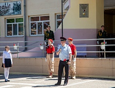 Памятную доску Герою России Владимиру Барахтенко открыли в Благовещенске