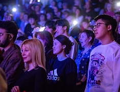 В общественно‑культурном центре прошел благотворительный концерт «Крымская весна»