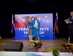 «Цветущий квартал» и «Сад памяти» взяли гран-при фестиваля цветов в Благовещенске