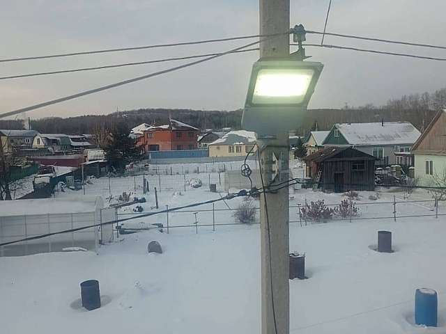 Одна из улиц в селе Садовом засветилась по-новому