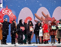 На площади Ленина и набережной Амура прошли народные гуляния в честь масленицы