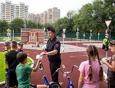 Юных благовещенцев учат безопасности на дорогах