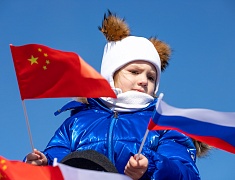 Соревнования по хоккею в рамках Международного российско-китайского фестиваля зимних видов спорта