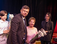 Церемония награждения медалями «За строительство Байкало-Амурской магистрали»