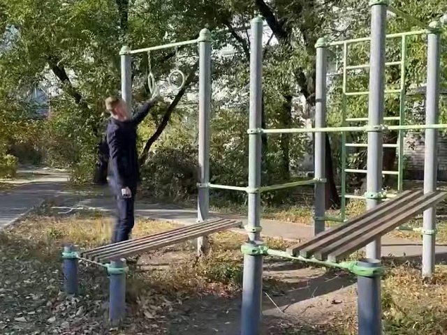 Депутат Благовещенской гордумы проверил состояние дворовой территории на Краснофлотской 