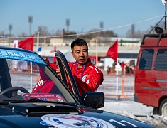 Автомобильные гонки в рамках Международного российско-китайского фестиваля зимних видов спорта