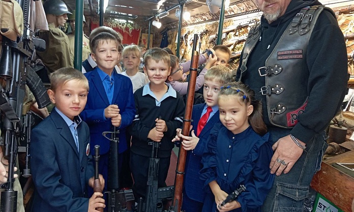 «Автобус Победы» путешествует по школам Приамурья 