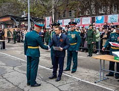 Мэр Благовещенска Олег Имамеев поздравил выпускников ДВОКУ с окончанием учебы