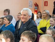 Юные благовещенцы смастерили кормушки для птиц 