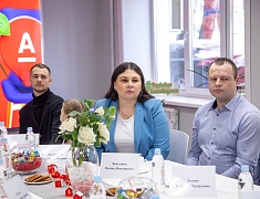 Мэр Благовещенска Олег Имамеев встретился со студенческими семьями Благовещенска